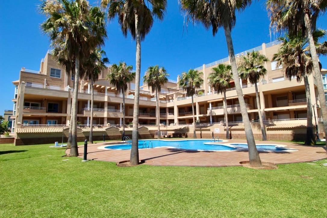 デニアAtico Con Piscina Privada En Primera Lineaアパートメント エクステリア 写真